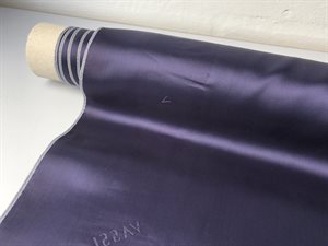 Acetat / viscose foer - shiny blålilla med skrift